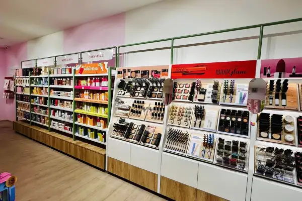 Boutique "Adopt" - Parfumerie