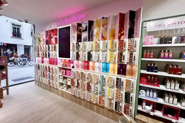 Boutique "Adopt" - Parfumerie
