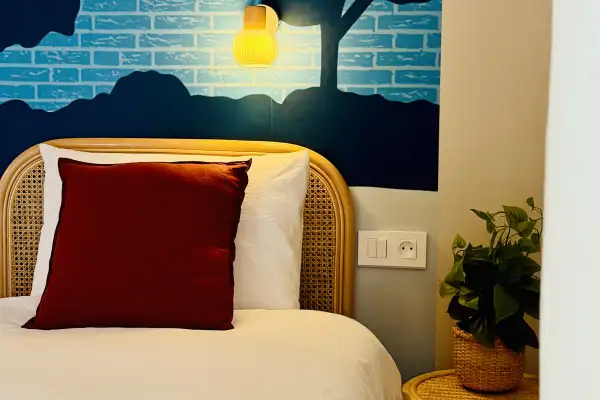 Chambre d’amis inspirée par la ville de Dole