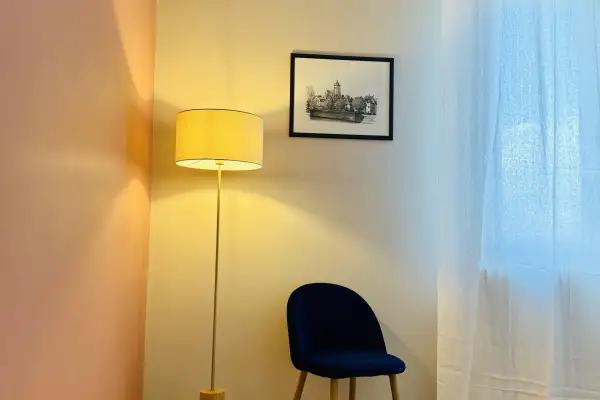 Chambre d’amis inspirée par la ville de Dole