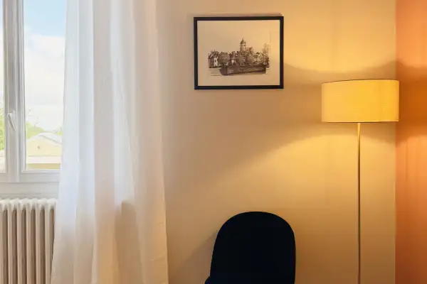 Chambre d’amis inspirée par la ville de Dole