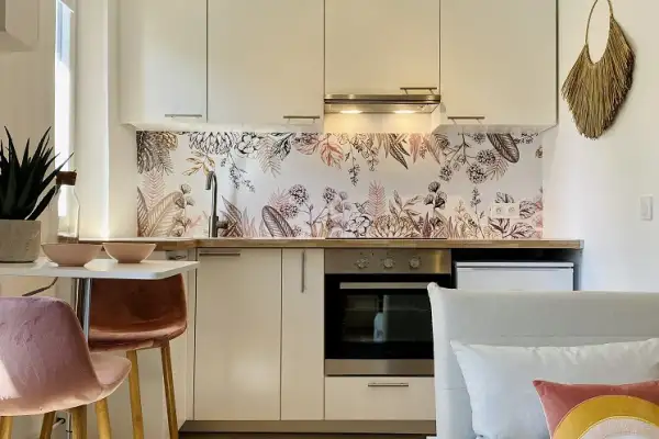 Rénovation d’un appartement aux tons chauds et contemporains
