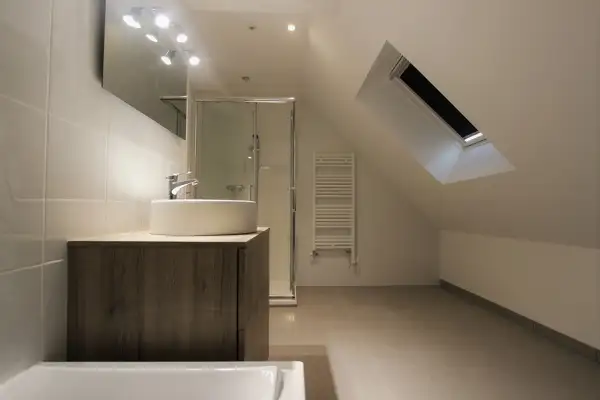 Rénovation et aménagement de combles de 70m², maison individuelle