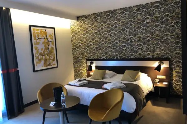 Rénovation Suite Hotel 4* Le Richebourg - Rénovation d’une suite au style contemporain solaire