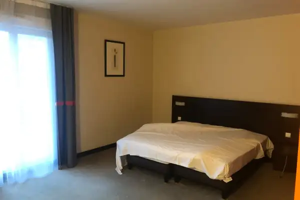 Rénovation Suite Hotel 4* Le Richebourg - Rénovation d’une suite au style contemporain solaire