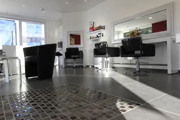 Salon de Coiffure – L’Essentiel