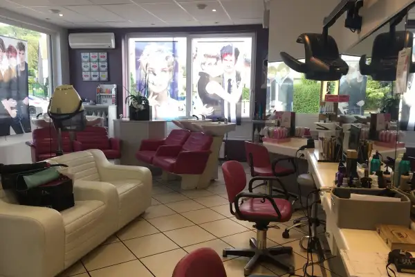 Salon de Coiffure – L’Essentiel
