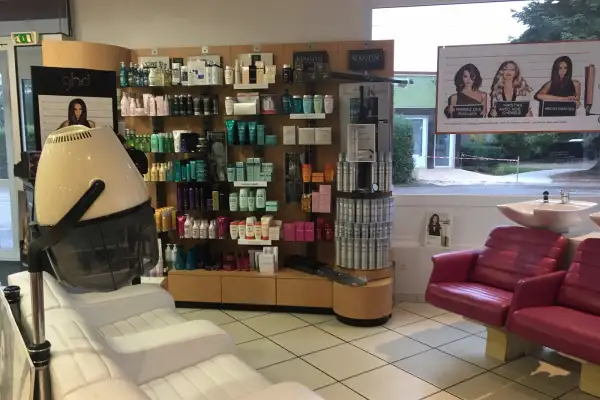 Salon de Coiffure – L’Essentiel