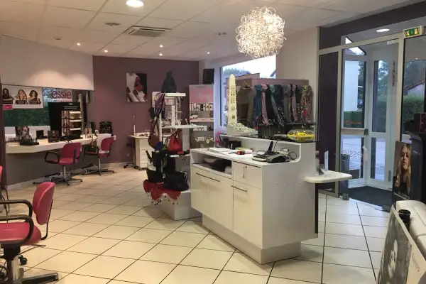 Salon de Coiffure – L’Essentiel