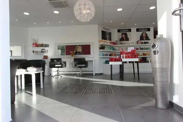 Salon de Coiffure – L’Essentiel